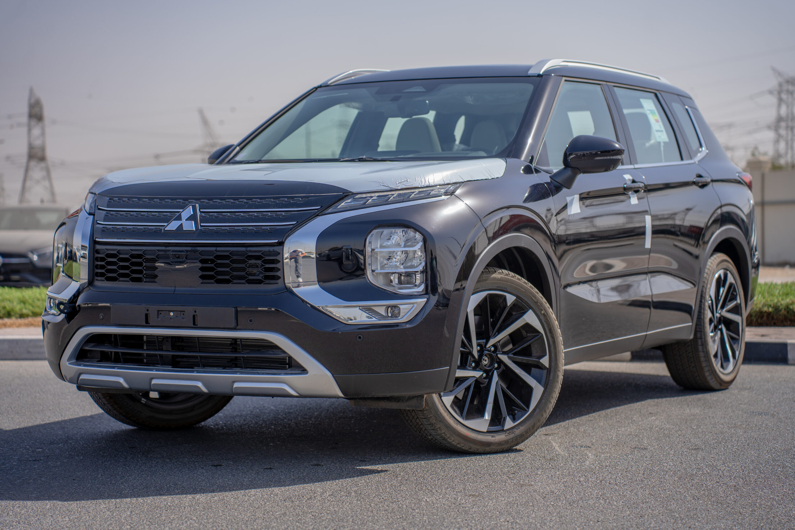 Mitsubishi Outlander H Line 2025