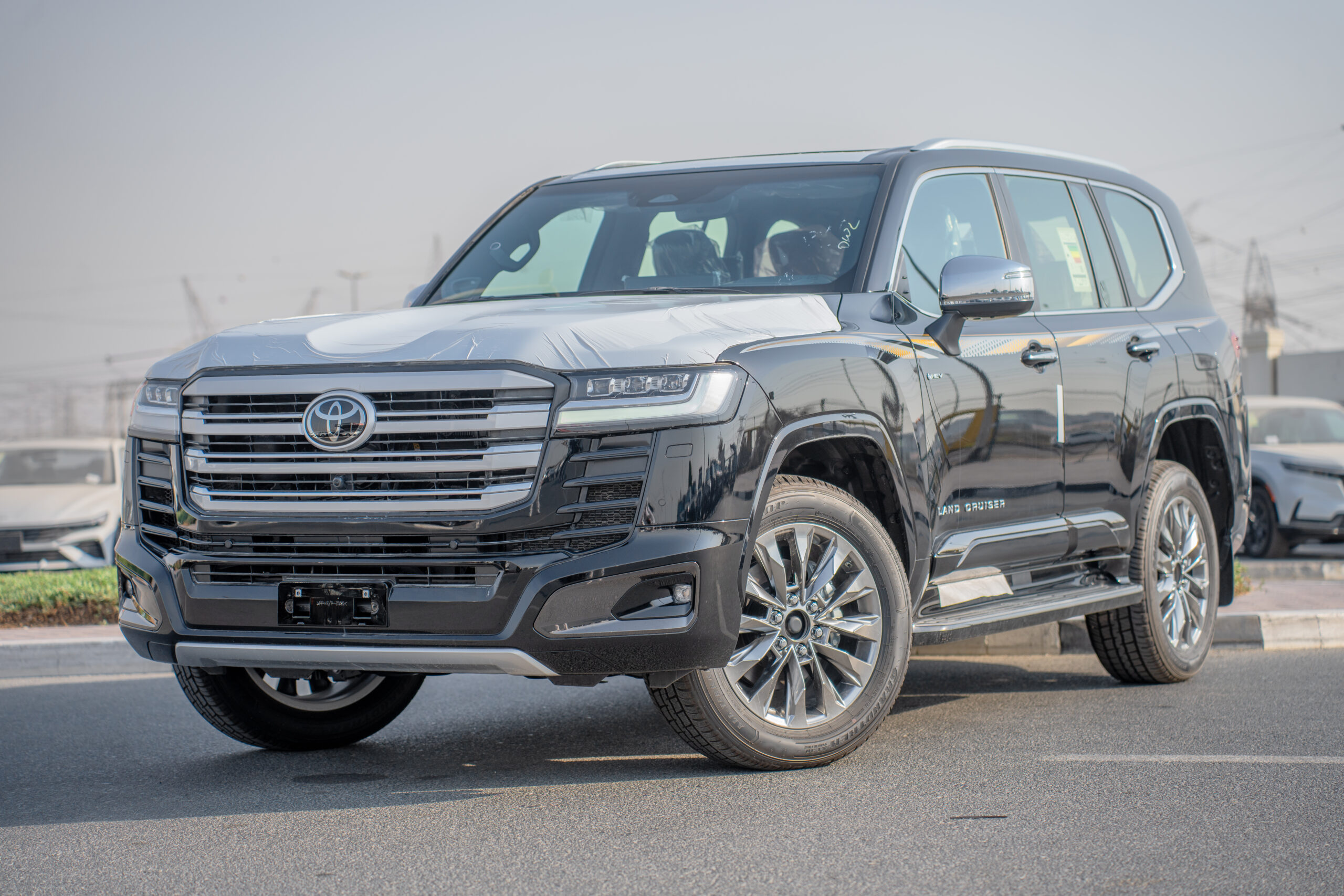 Toyota Land Cruiser VXR 2025